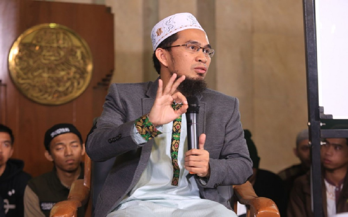 Ustadz Adi Hidayat Ungkap Ciri-Ciri Orang yang Pahala Puasanya di Terima Allah SWT, Apa Saja?