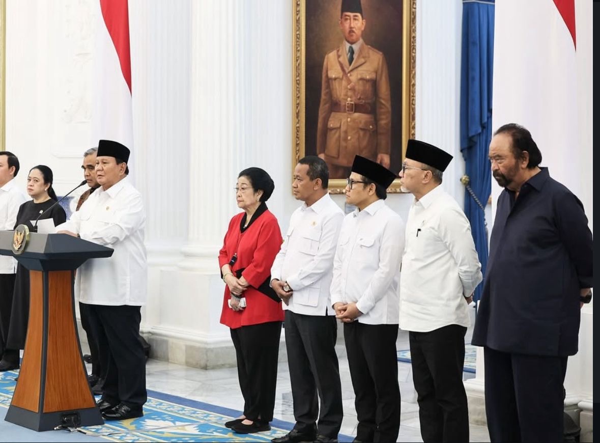 Erros Djarot: Negeri Ini Disandera Ketum Partai, DPR Cuma Wayang
