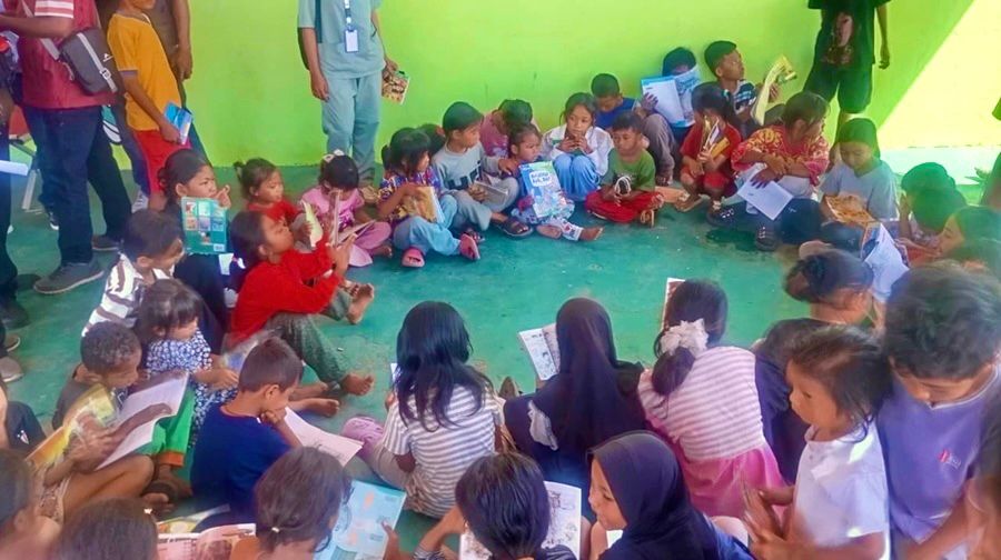 Gempa NTT Belum Usai, 114 Murid Belajar di Tenda: Sekolah Retak, Trauma Mengintai