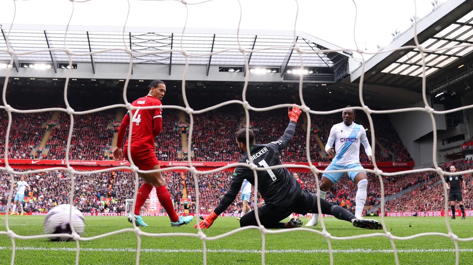 Kalah Lagi, Liverpool Tunduk dari Crystal Palace di Anfield 0-1