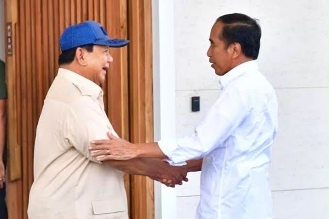 Prabowo dan Jokowi Bertemu Saat MK Bacakan Putusan Ijazah Gibran, Ada Apa di Balik Pintu Kertanegara?