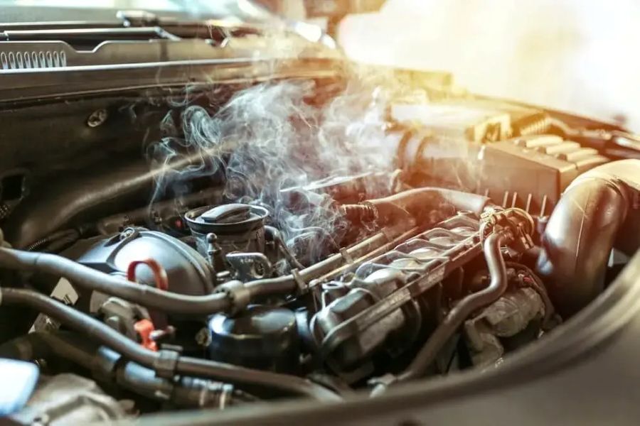 Kenapa Mobil Rawan Kena Overheat Saat Perjalanan Jauh? Ini Penyebab dan Cara Mencegahnya