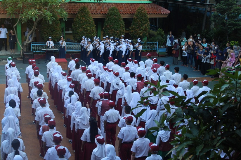 Rahasia Ayah Antarkan Anak Sekolah, Ternyata Ini Dampaknya bagi Mental Anak Saat di Sekolah