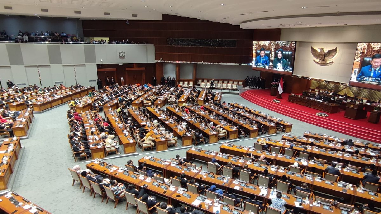 Gaji Anggota DPR Tembus Rp 100 Juta per Bulan, Terungkap Tugas Setiap Harinya