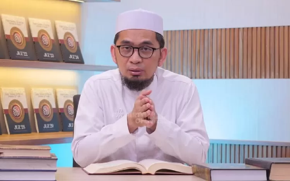 Ustadz Adi Hidayat Bagikan Bacaan Doa Pelunas Hutang, Cukup Ikuti 5 Langkah Ini