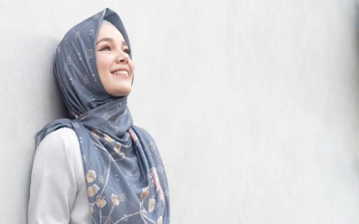 Ampuh Dah, Dewi Sandra Jadi 'Korban' Salah Sasaran Netizen: 'Suami Kau Maling!'