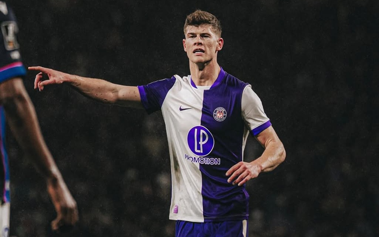 Manchester United Terdepan Rekrut Charlie Cresswell, Bek Toulouse Diburu Banyak Klub