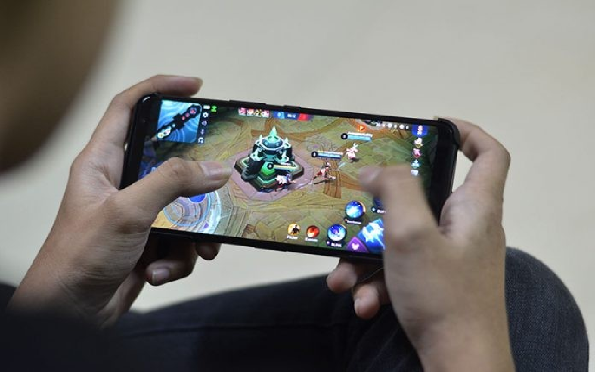 6 Bahaya Anak Kecanduan Game Online, Segera Paksa Berhenti Demi Masa Depannya