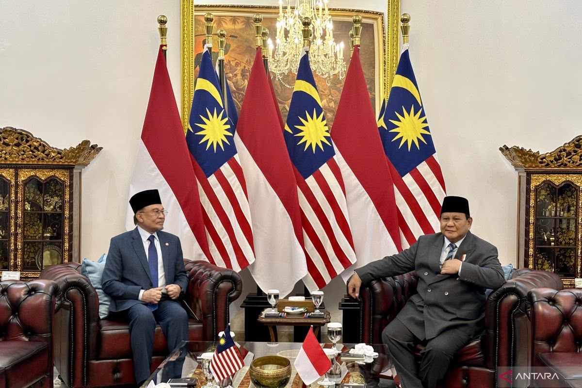 Malaysia Tawarkan Pesawat dan Helikopter untuk Padamkan Karhutla, Kenapa Indonesia Malah Bungkam?