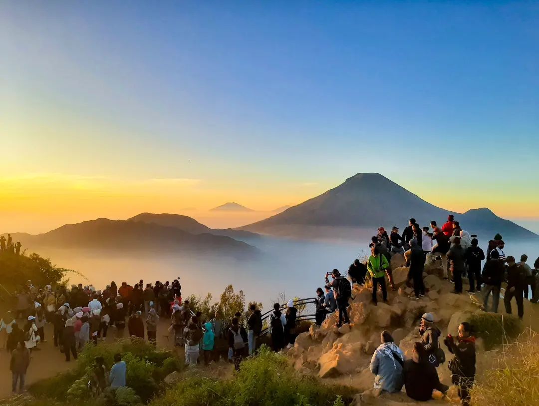 5 Tempat Wisata Alam di Wonosobo yang Cocok Buat Healing 2025, Murah Tapi Bikin Hati Adem!