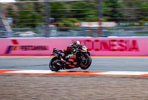Marco Bezzecchi Tampil Perkasa, Menangi Sprint Race MotoGP Mandalika 2025: Marc Marquez Terperosok!