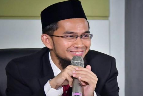 Jangan Sembarangan! Kata Ustadz Adi Hidayat Pakaian Ini Bisa Datangkan 'Laknat' dari Allah