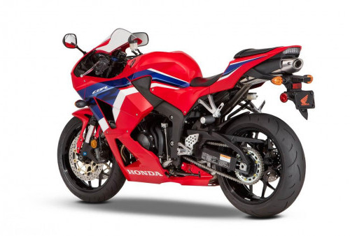 Honda CBR600RR, Supersport 600cc yang Jujur dan Presisi: Bukan Paling Brutal, tapi Paling Terkendali