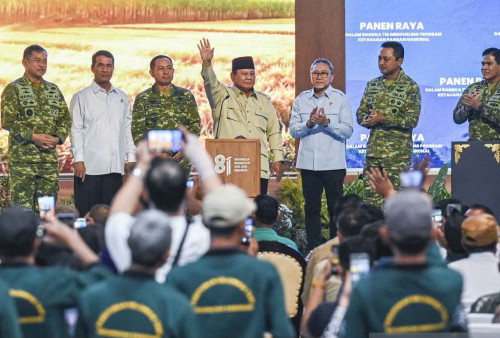 Prabowo Bilang Menteri Berguguran karena Kerja Keras, Lalu Pamer Jurus Anti Ambruk ala Tentara