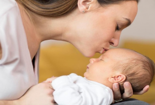 Kenapa Bayi Beraroma Harum dan Remaja Justru Bau Badan? Ini Faktanya