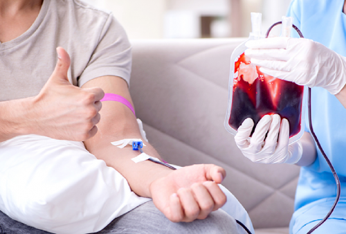 8 Manfaat Mendonorkan Darah dan Syarat Kesehatannya