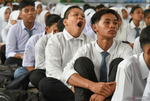 Kursi SMA Negeri Seret, Wamendikdasmen Minta Pemda Jangan Tutup Mata pada Sekolah Swasta