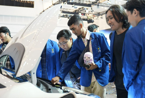 GIIAS Surabaya 2025 Hadirkan Education Day, Libatkan Mahasiswa ITS dan UK Petra