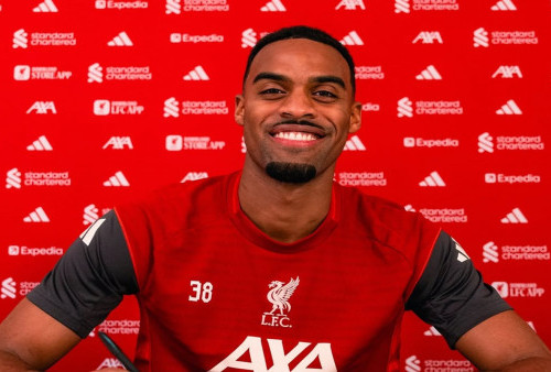 Era Baru Lini Tengah Liverpool: Ryan Gravenberch Dikontrak hingga 2032