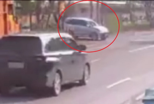 Nyaris Tertabrak Kereta, Mobil Selamat dari Insiden di Perlintasan Tanpa Palang Bojonegoro