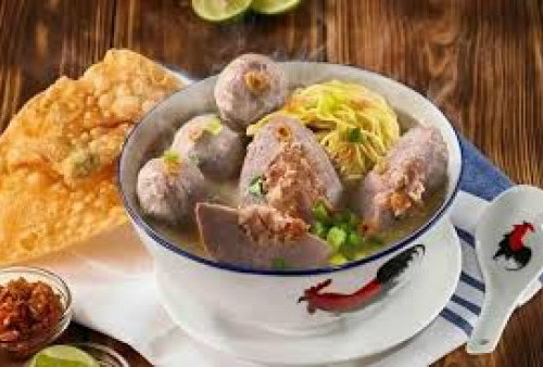 Rahasia Kuah Bakso Solo yang Bening dan Gurih, Ternyata Cuma Pakai 3 Bumbu Utama