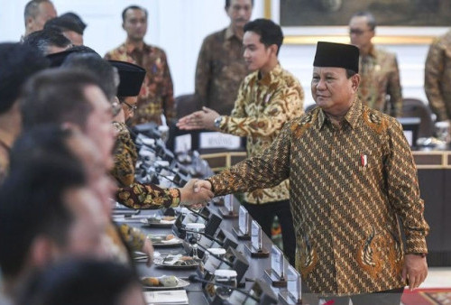 Prabowo Kumpulkan Semua Menteri ke Istana, Apa yang Bikin Sidang Kabinet Mendadak Dipercepat?