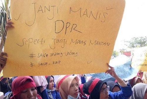6 Hal Yang Membuat Masyarakat Murka sama DPR,:Gaji dan Tunjangan Tinggi Tapi Tak Transparan!