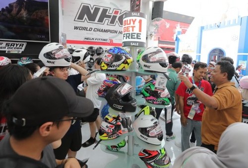 Belanja Helm Murah Mulai Rp100 Ribuan di Jakarta Fair 2025