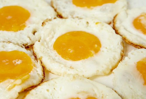 Mitos atau Fakta: Makan Banyak Telur Bisa Membuat Bisulan? Simak Penjelasannya Disini!