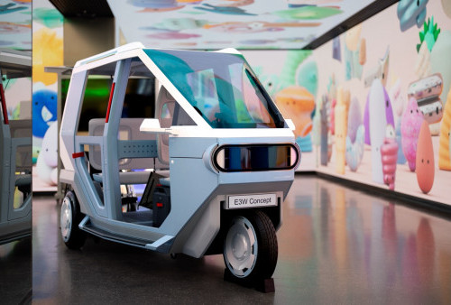 Hyundai Hadirkan Game Zone dan Konsep Micro Mobility di Senayan Park, Tampilkan E3W dan E4W