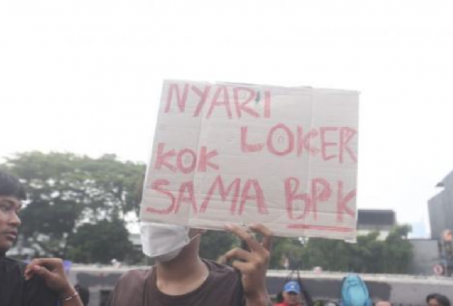 10 Poster Kocak Demo DPR Pada Kamis 22 Agustus 2024