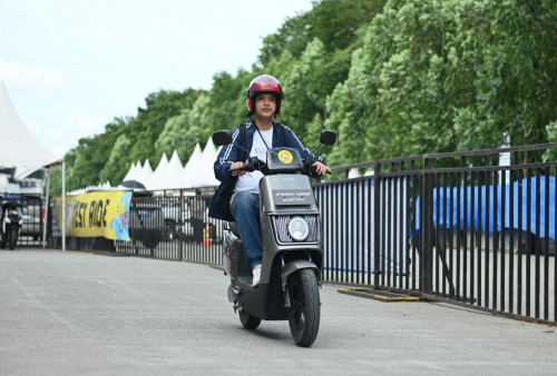 Pameran Permata Bank GJAW 2025 Makin Meriah, Pengunjung Padati Area Test Drive dan Test Ride