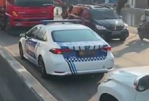 Mobil Patwal di Demak Lawan Arus Diduga Demi Hindari Macet, Langsung Dihadang Truk