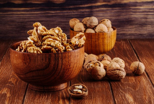 4 Manfaat Makan Kacang Walnut di Musim Dingin, Ini Keajaibannya!