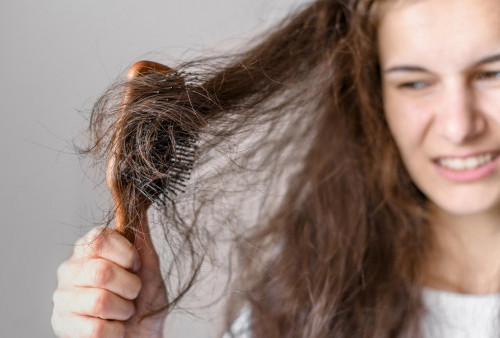 Rahasia Merawat Rambut Kering dan Kasar, 7 Tips Ini Bisa Bikin Rambut Jadi Halus dan Sehat!