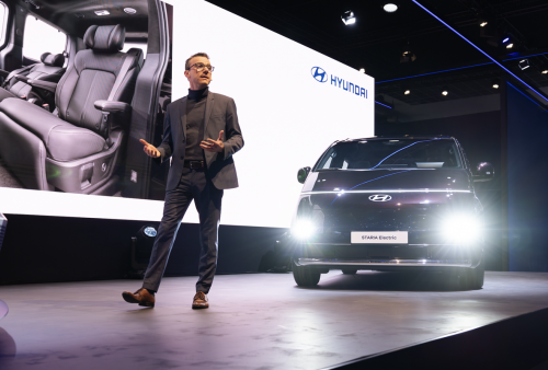 Debut di Brussels Motor Show, Hyundai STARIA Electric Hadirkan MPV Listrik Lapang dan Bebas Emisi