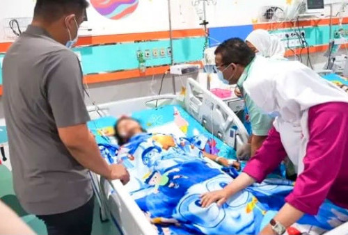 Siswi Korban Keracunan MBG Karo Dirujuk ke RSCM, Negara Baru Sibuk Cari Penanganan Terbaik
