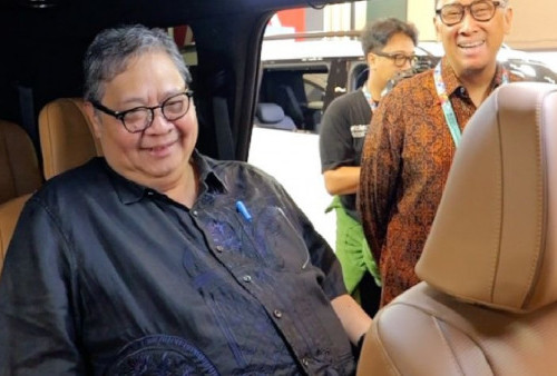 Menko Airlangga Kunjungi Booth Hyundai di GJAW 2025, Apresiasi Inovasi ICE, Hybrid, dan EV