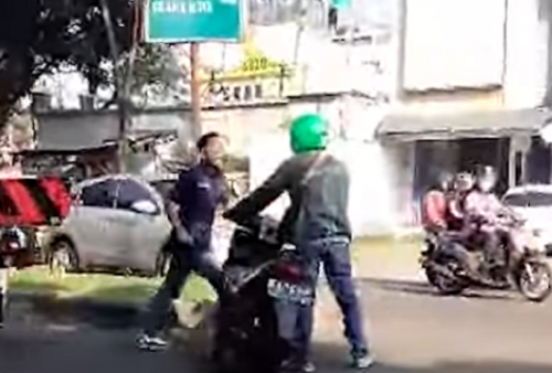 Viral Video Ojol Dipukuli Pengemudi Mobil Derek di Bintaro, Picu Perdebatan dan Kecaman Warganet