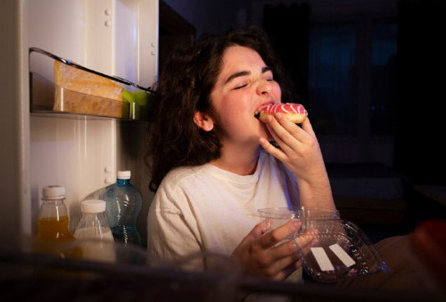 6 Tips Mengurangi Dampak Buruk Makan Larut Malam pada Tubuh, Jangan Dianggap Remeh!