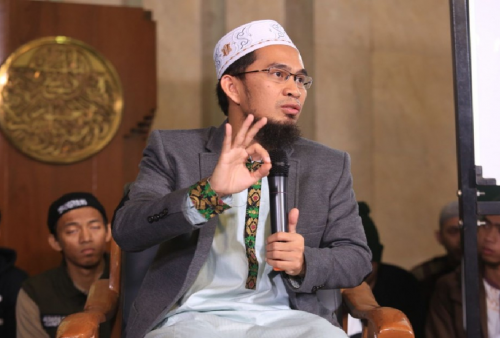 Ustadz Adi Hidayat Ungkap Ciri-Ciri Orang yang Pahala Puasanya di Terima Allah SWT, Apa Saja?