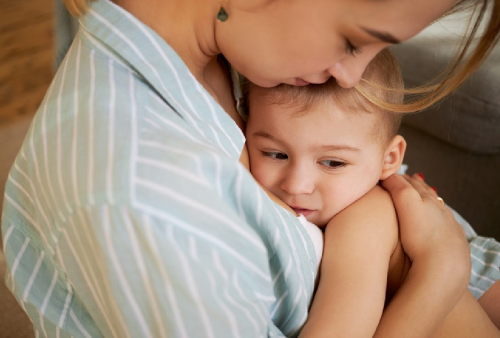 7 Cara Menyapih dengan Efektif, Dijamin Anak Berhasil Lepas dari ASI