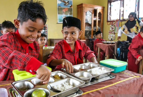 MK Dituding Kasih Jalan MBG Sedot Duit Sekolah! Anggaran Pendidikan Disebut Tetap Dibajak Sampai 2028