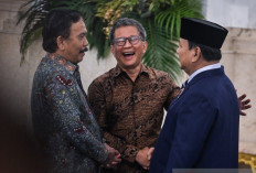 Rocky Gerung Sebut Gaji Rp76,5 Juta Uang Receh, Iwan Piliang Sentil Keras: Jaga Bacot!