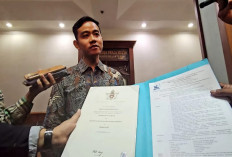 MK Jegal Rocky Gerung Jadi Saksi, Gugatan Gibran Makin Panas