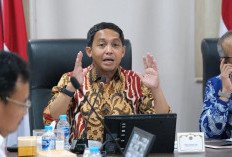 Amplop Misterius Raja Juli Belum Tamat! KPK Buru Motif di Balik Pemberian Bupati Kuansing