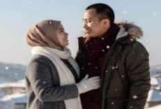 10 Ide Prompt AI untuk Ciptakan Foto Bersalju Realistis Bersama Pasangan dan Keluarga