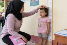 Deteksi Dini Stunting Pada Anak: Begini Aturan Emas Kenaikan Berat Badan Bayi di Bawah 2 Tahun