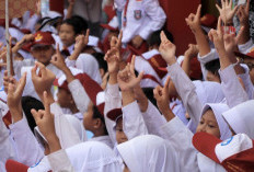 Sekolah Rakyat Diguyur Rp4 Triliun, Mensos Malah Ingatkan Jangan Ada Calo dan Kongkalikong Masuk Gratis