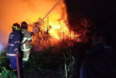 Api Lahap 300 Meter Persegi TPSA Bojong Canar, Warga Ungkap Dugaan Kebakaran di Pandeglang